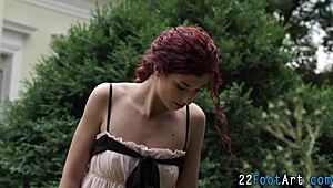 Watch this kinky slut tug a huge cumshot!