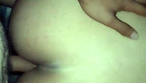 Arab milf wife shows off her sexy ass for hot fucking