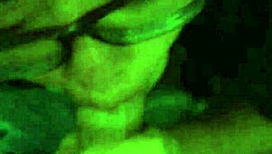 koreana puta chupando pija