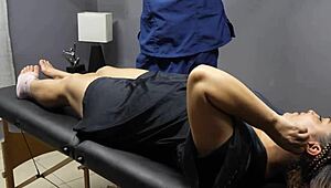 थेरेपी हॉट फकिंग में बदल जाती है