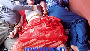 भारतीय स्टेप मॉम और स्टेप सन और स्टेप डैड देसि फक सीन में टाइट पस्सी और वेट ऐस के साथ