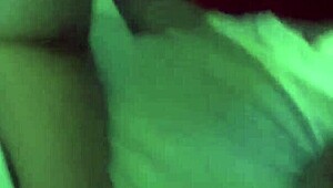 Linda puta de tetas naturales y cuerpo delgado