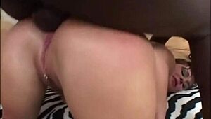 watch isabel ice in an intense and captivating performance on screen