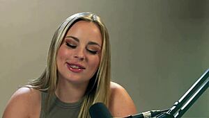 Anna Claire Clouds solo orgasm up close 😍