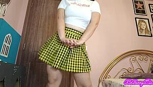 thick school girl farts pantyless