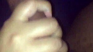 डीपथ्रोट लवर मसिव कॉक्स को इंटेंस पैशन से लेती है