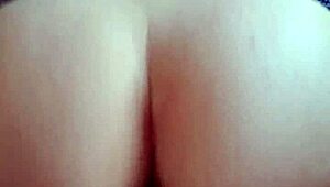 Amateur college girl shows off her tight ass in doggy