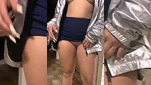 Mostrando Minha Bucetinha E Peitos Pequenos Em Publico Usando Minisaia Sem Calcinha