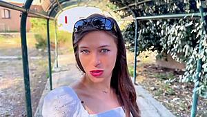 Jeune Coquine Déjà Dévergondée!