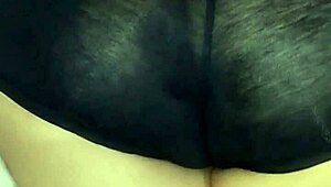 mi amiga en mini short se pone caliente el chat de whatsapp