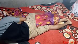 उस लाल साड़ी वाली इंडियन वाइफ को डॉगीस्टाइल में हार्ड चोदो!