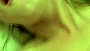 Jewwels west fingers her pussy in high heels.