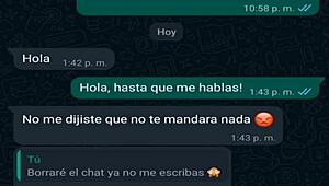 mi amiga en mini short se pone caliente el chat de whatsapp