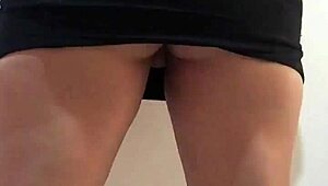 Is my stepsister Crystal's sexy naked body beautiful?