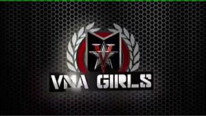 sexy maxine x masturbates wet pussy during cam show squirting 😍