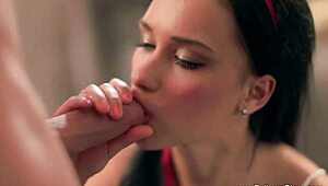 Lovely brunette suck and blow the cock lively