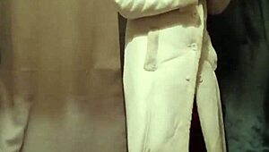 2024 12 02 esclave f striptease. Outdoor humiliation and bondage.