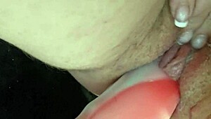 Big dildo fun for chubby bbw. Enjoy the play.
