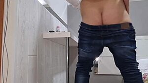 Sexy Italian Guy Jerks Huge Cock!