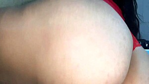 culona gets fucked in the kitchen by an inexperienced young guy