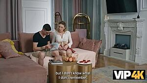 Couple Enjoys Sex With Ass Rimjob And Licking On Sofa With Beautiful Blonde Nerd 😘