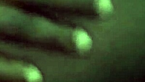 पतली लड़की मोटे लंडों से ऑर्गेज्म लेना पसंद करती