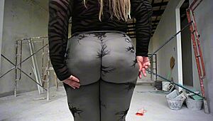 big fucking ass stepmom bouncing booty in yoga pants outdoors