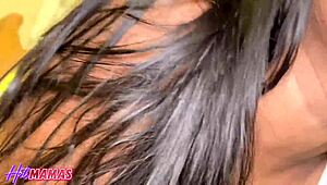 Milf nana bukkake putting everything inside in double vaginal penetration, it feels so intense