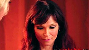 Milf Blonde Dee Williams Facesitted By Brunette Syren De Mer