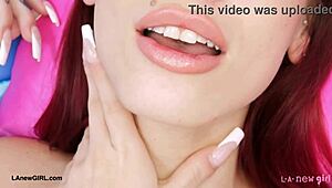 Striking red-haired beauty shows her sexy body in a photoshoot. 📸