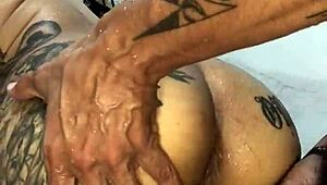 i fuck this morena with big ass in the bathroom, licking her pussy and cumming on her face.