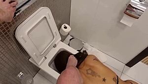 jureka del mar ass destroyed in toilets
