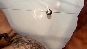 i fuck this morena with big ass in the bathroom, licking her pussy and cumming on her face.