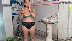 देसी गर्ल पूजा भाभी लंड पर सवार 😈