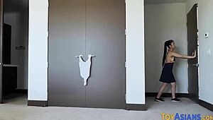 Watch this tiny Asian teen get her pussy eaten outdoors