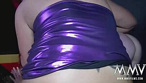 I finger mature lesbians in this aged threesome