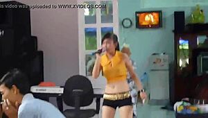 Vietnam Sexy Girl Dancing at Wedding
