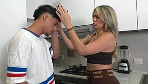 madrastra se equivoca de pastilla y termina dándole un potenciador sexual dejame ayudarte para que se te baje