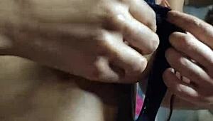 marido nao aguentou e colocou a esposa peluda pra sentar