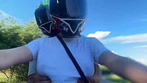 i picked up a didi client without bra and he noticed my big tits