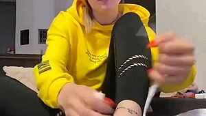 Enjoy the sight of barefoot girl in dirty nike socks feetworld fetish with smelly feet sensation