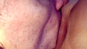 Brazilian man explores Korean K-pop delicacies