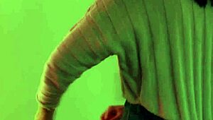 hot teen 18+ tastes her twin girlfriend in lesbian fun