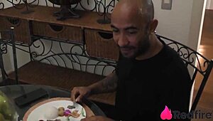 i got surprisd with dinr and wet pussy