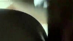 minha amiga rebolando na minha rola até eu soltar o leitinho dela