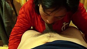 mi madura cristiana me pide encontrarnos para tener sexo todo el dia se escapa de la iglesia y se viene conmigo por su dosis de leche