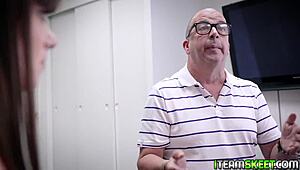 luna rival casually blows two huge cocks at the office