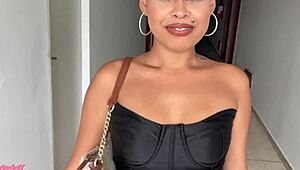 garota infiel enjoys menage a trois with older men