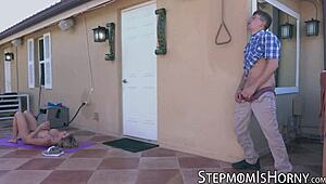 Powerful Athletic Mature Babe Gets Rimmed And Blowjob By Horny Mother-In-Law Outdoors