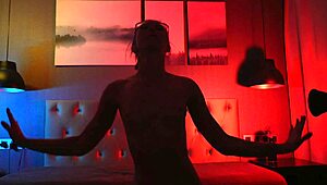 Sexy girl dancing in the shadow - nikkigia vip